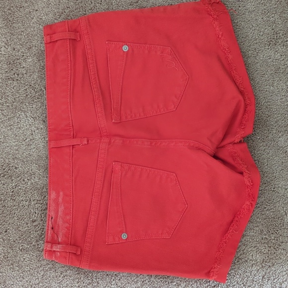 Mid rise jean shorts - Picture 3 of 3